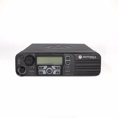 comprar Transceptor de radio para coche Motorola DM4400 VHF/UHF, 5W, alcance de 50 km fabricación en línea