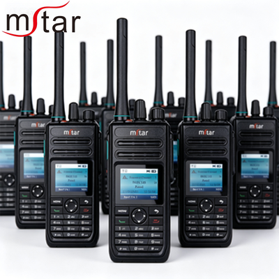 comprar Walkie Talkie de radio bidireccional resistente y recargable M768 con red DMR y POC para hoteles de seguridad en la construcción fabricación en línea