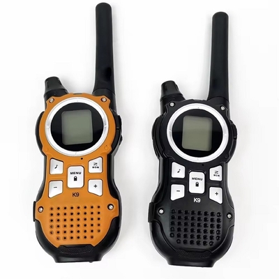 K9 dos paquetes de deportes al aire libre alta baja potencia USB libre de licencia de radio pública llamada 10 km walkie talkie