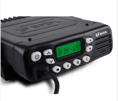 Estación base de salida de alta potencia Walkie Talkie móvil Radio automática BF-990 Plataforma de automóviles de larga distancia