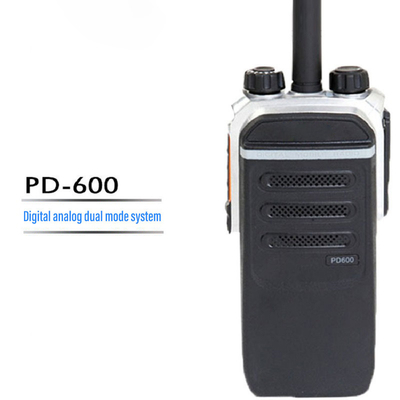 PD600 IP67 a prueba de agua a prueba de polvo Rich aplicación Walkie Talkie analógico digital