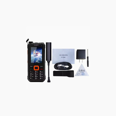 YT1100 POC Radio bidireccional de larga distancia 0-50km Rango de conversación 128 Canal de almacenamiento IPX5 Nivel de resistencia al agua para una comunicación clara