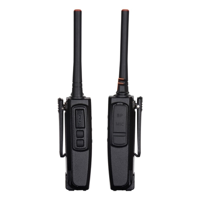 Radio de dos vías impermeable 5W Potencia de salida Radio de dos vías impermeable para entornos extremos -20°C 55°C 17 horas Tiempo de trabajo