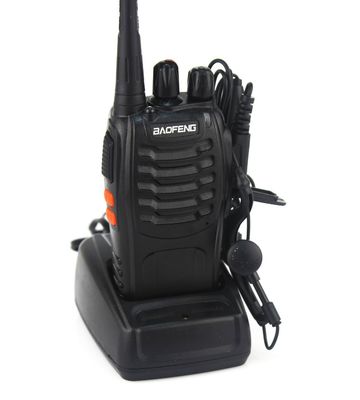 Walkie Talkie UHF Baofeng BF-888S Plus con alcance de 3-5km