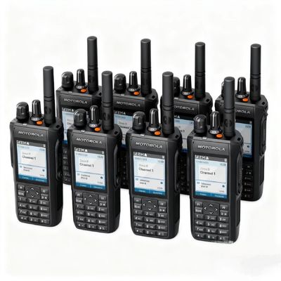 Motorola R7 Digital Two-Way Radio, IP68 a prueba de agua y polvo, cancelación de ruido inteligente, para comunicaciones ferroviarias, hoteleras y sitios de construcción
